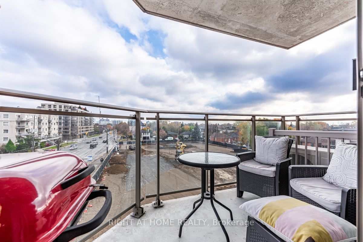 801 Sheppard Ave W, #502