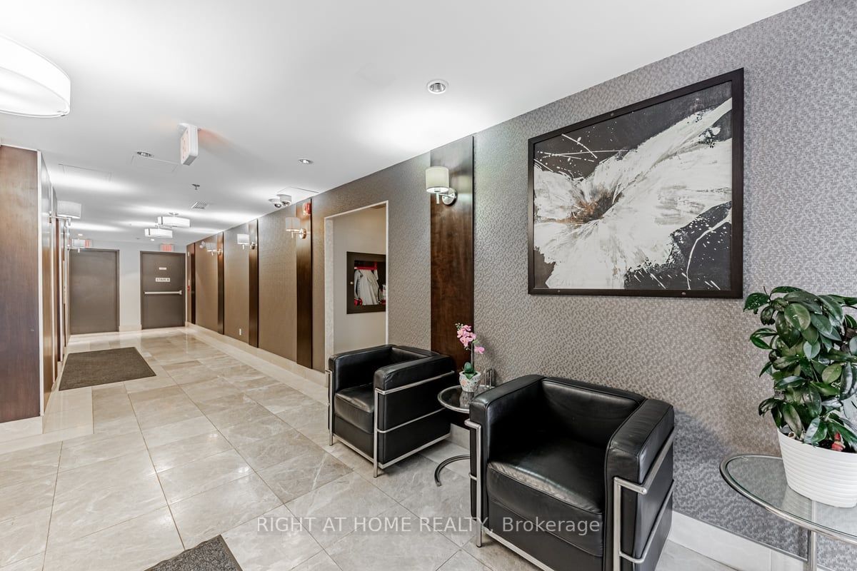 801 Sheppard Ave W, #502