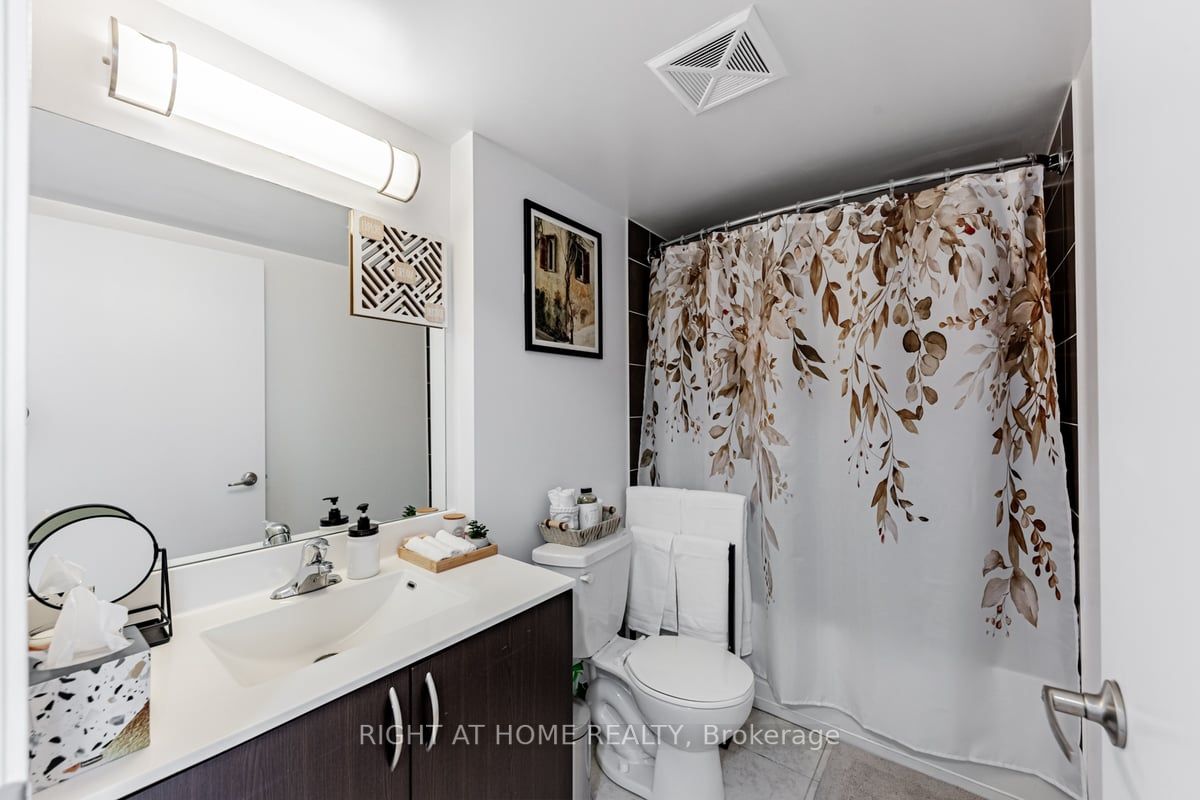 801 Sheppard Ave W, #502