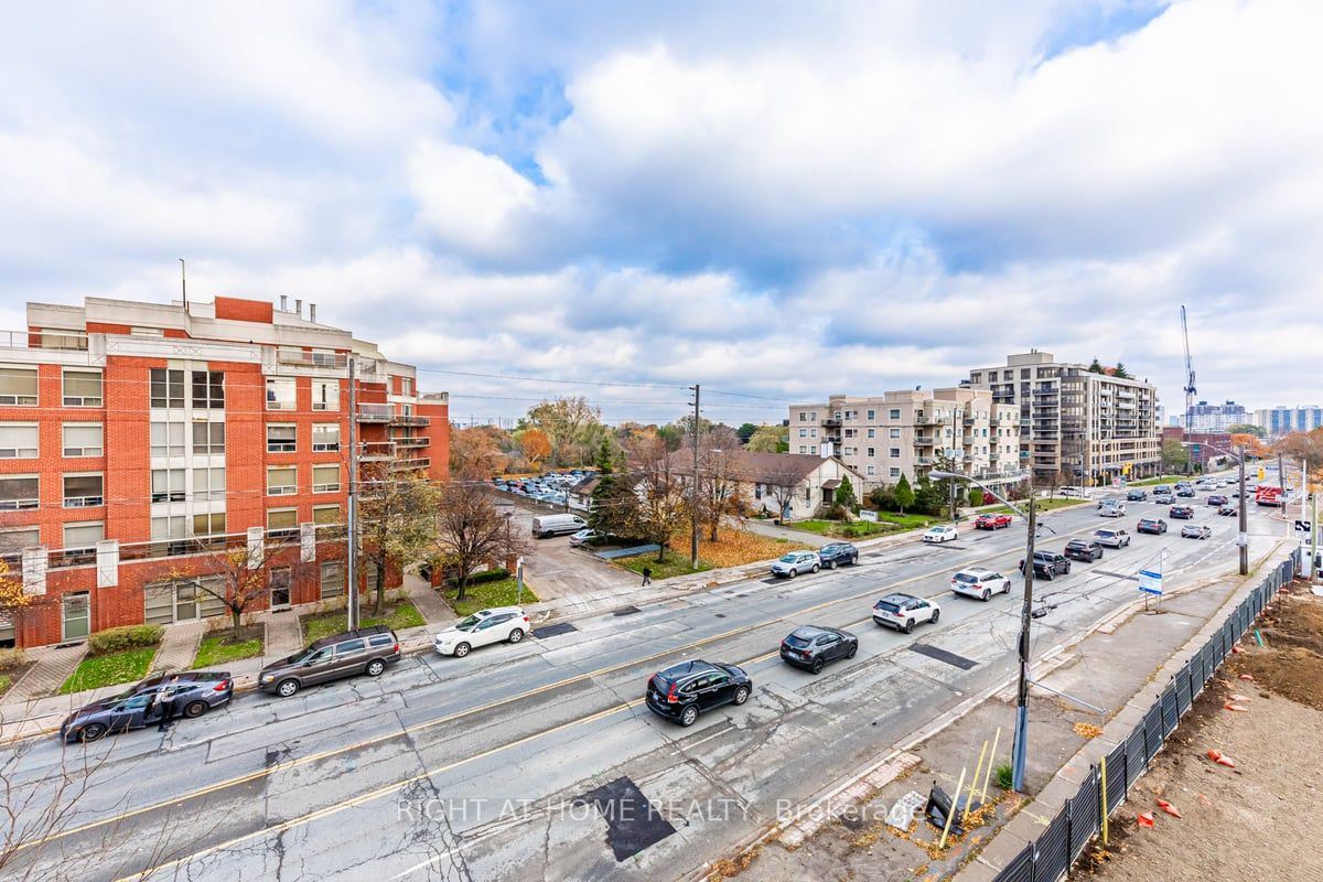 801 Sheppard Ave W, #502