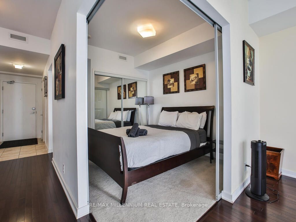 14 York Street #2804