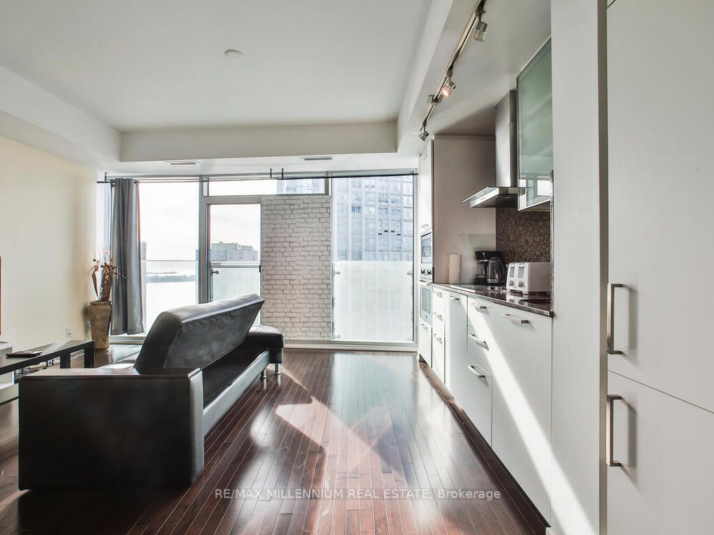 14 York Street #2804