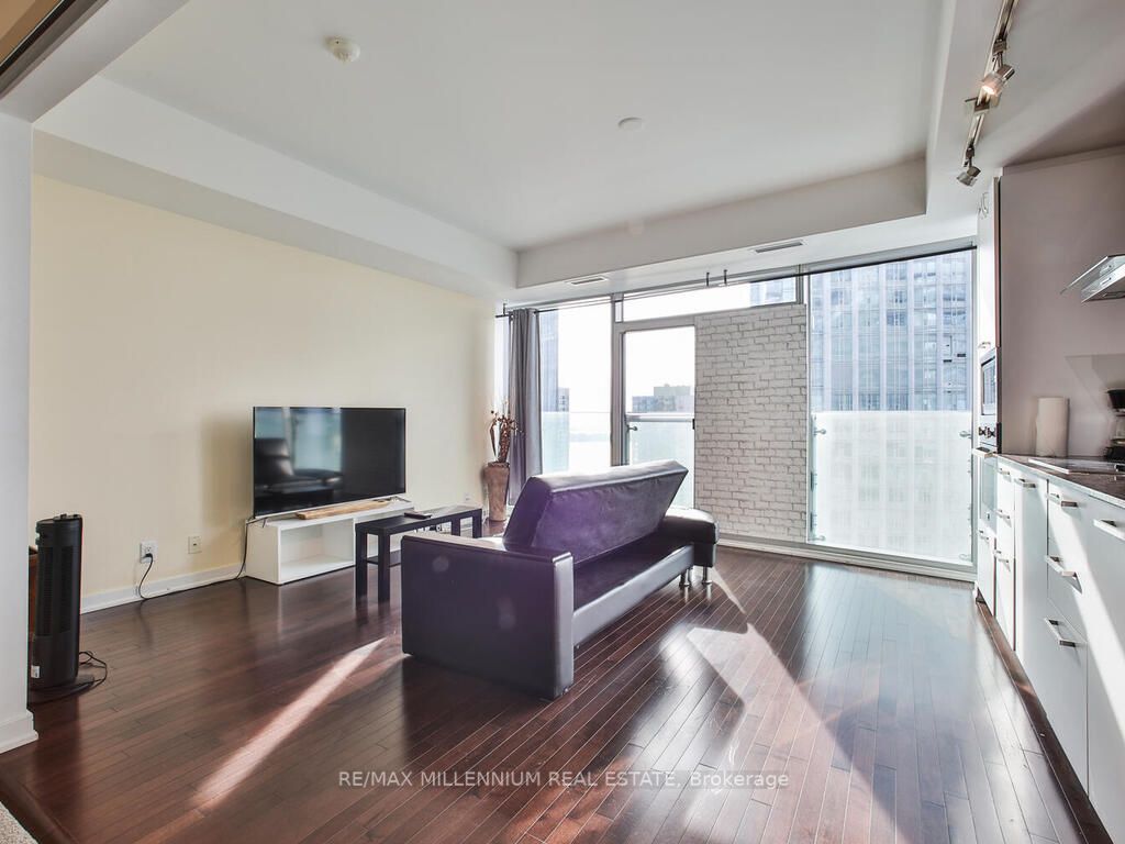 14 York Street #2804