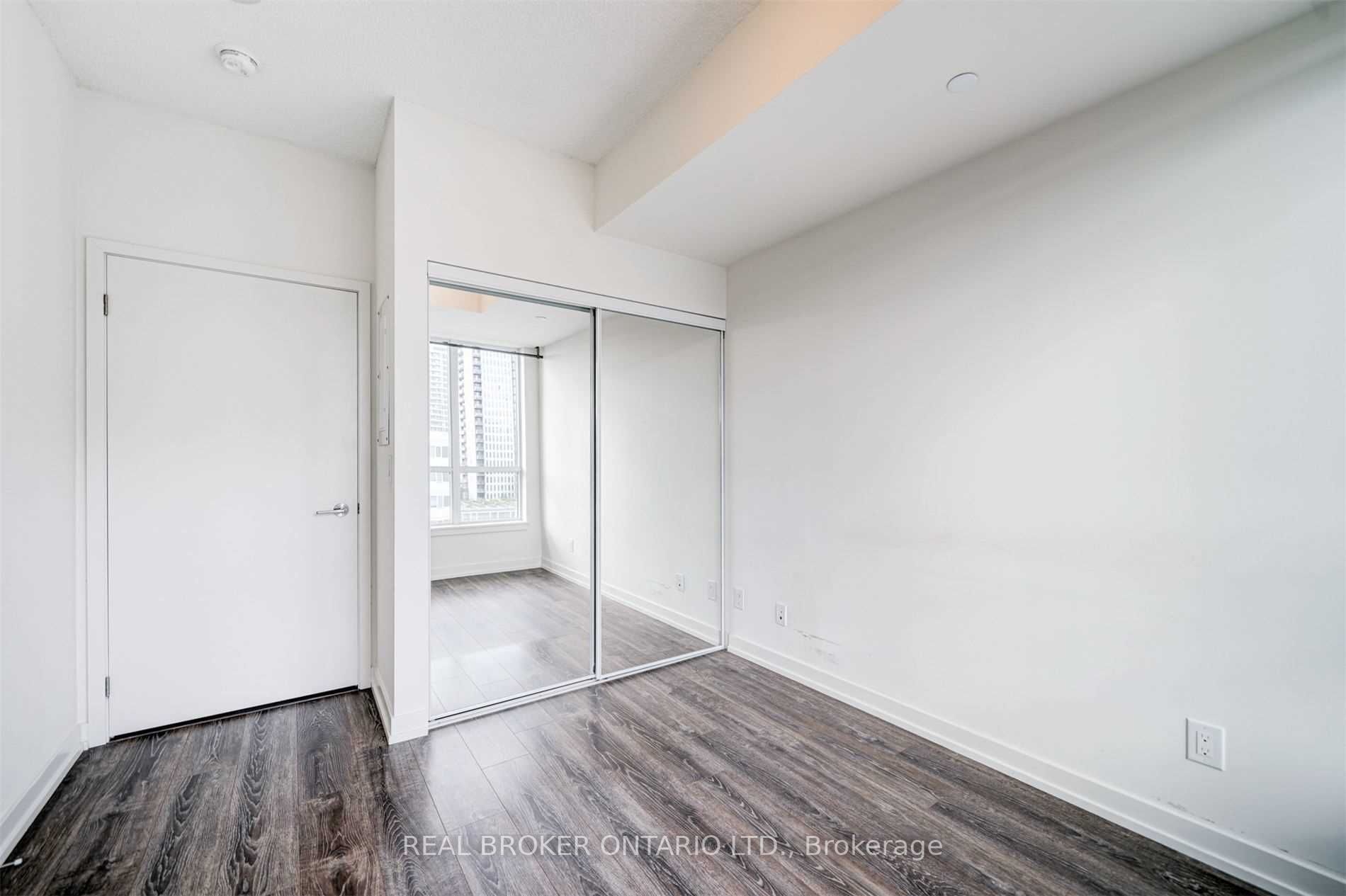 200 Sackville St, #911