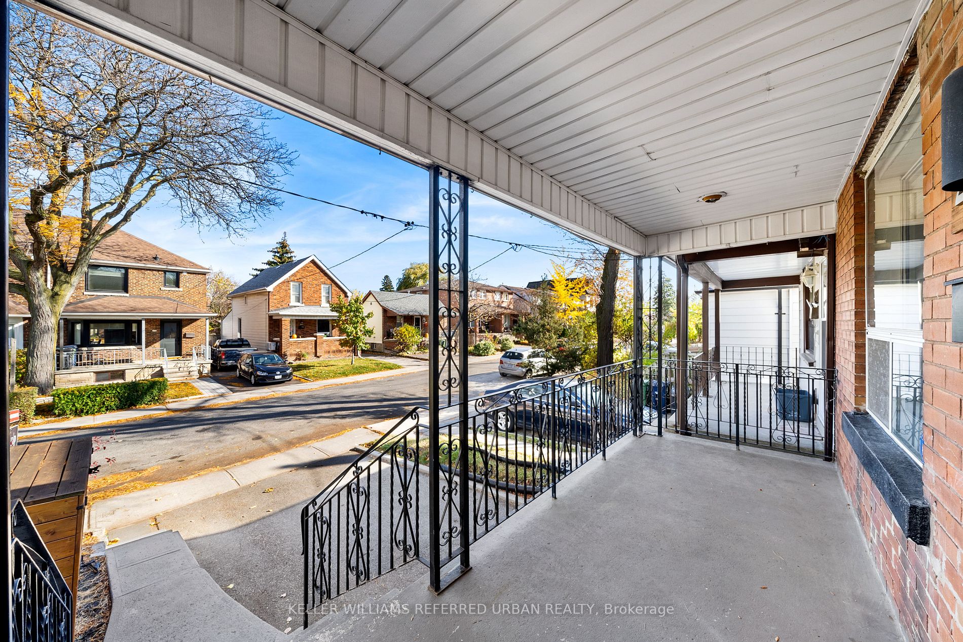 208 Winnett Avenue