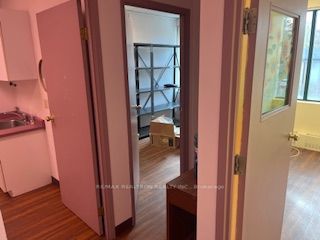 3910 Bathurst St, #207