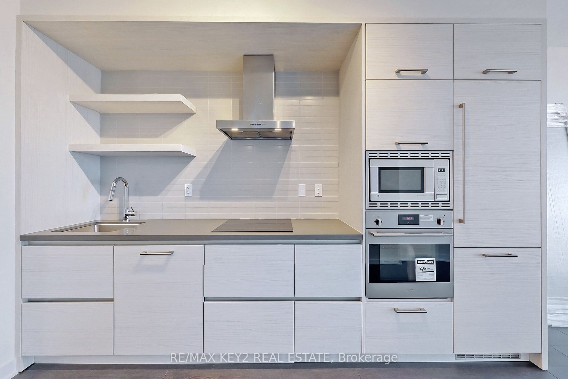 2221 Yonge St, #4310