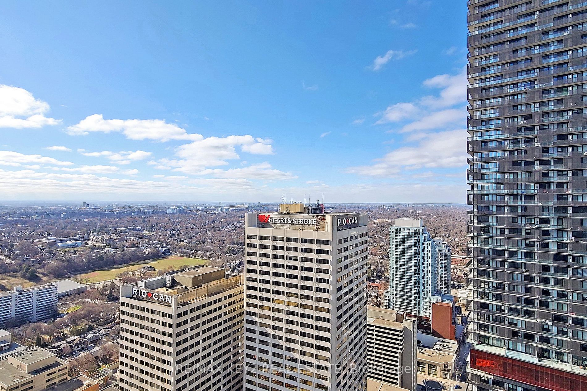 2221 Yonge St, #4310