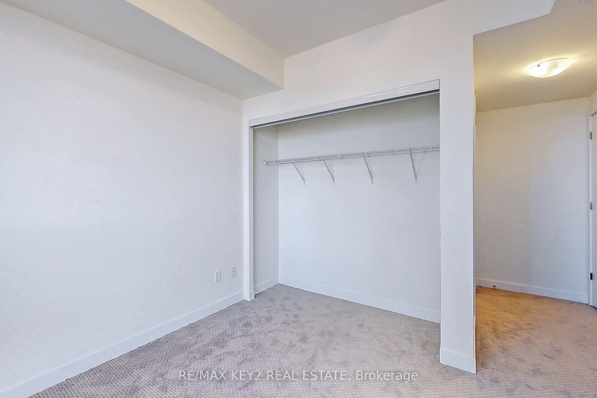 2221 Yonge St, #4310