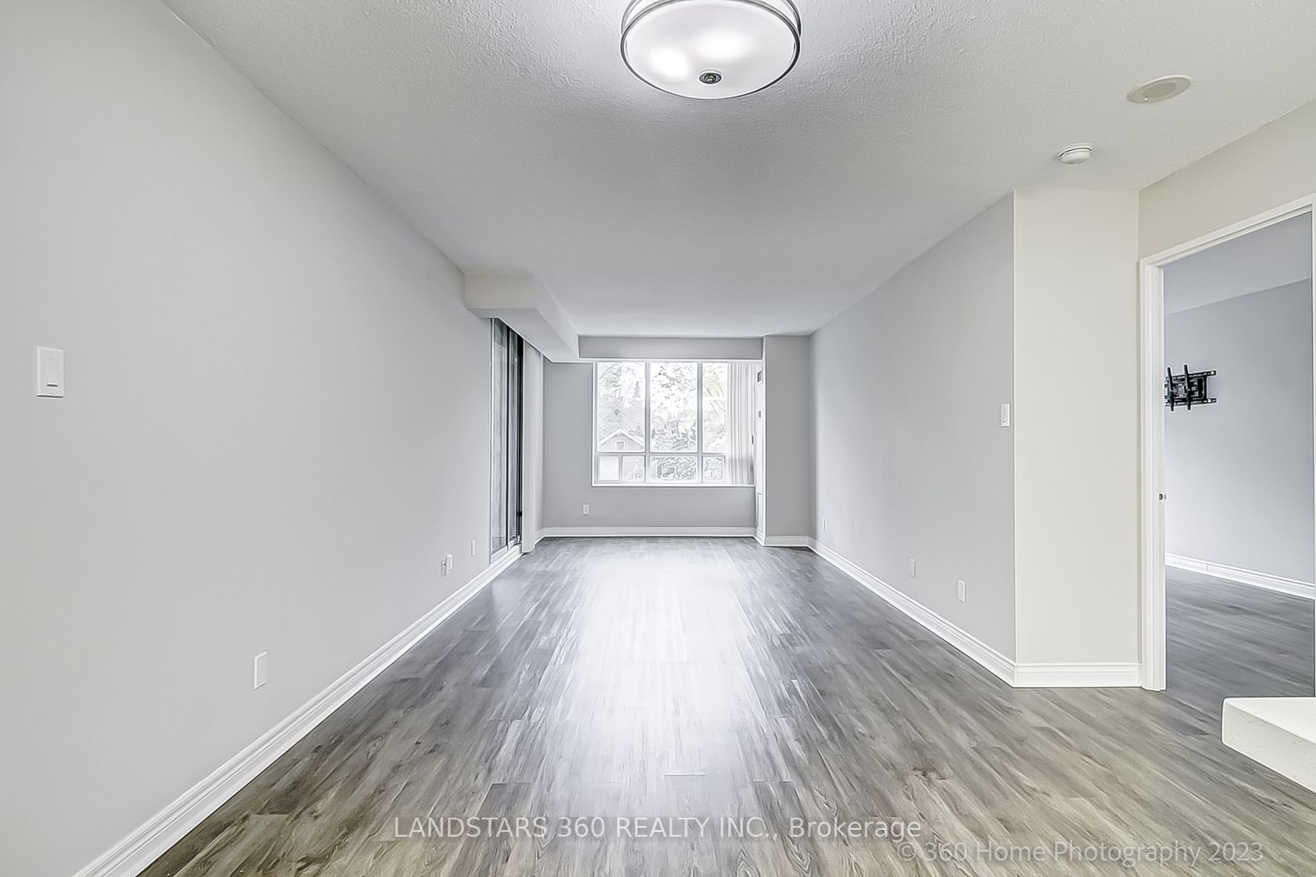 256 Doris Ave, #206