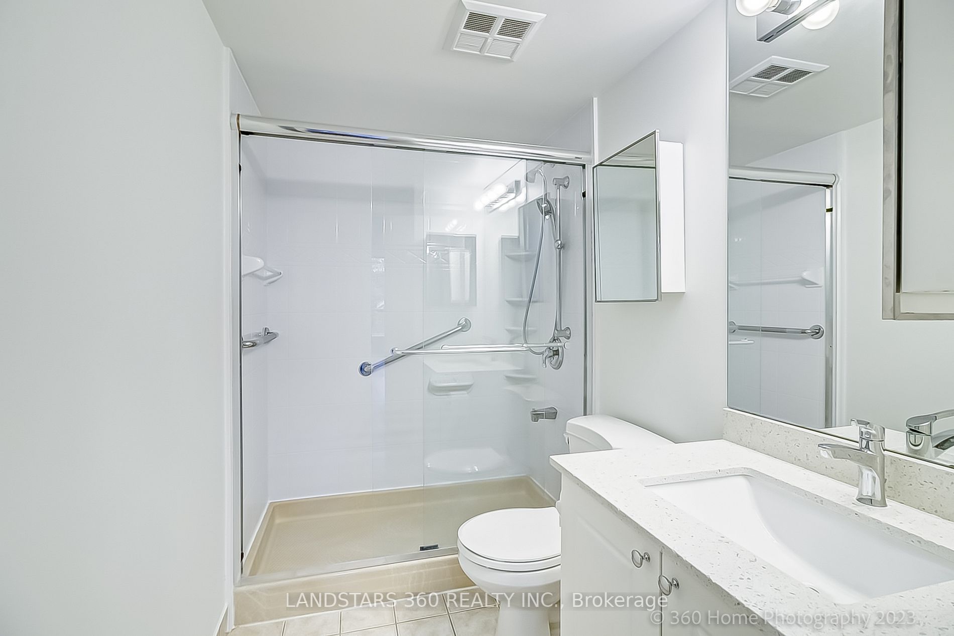 256 Doris Ave, #206