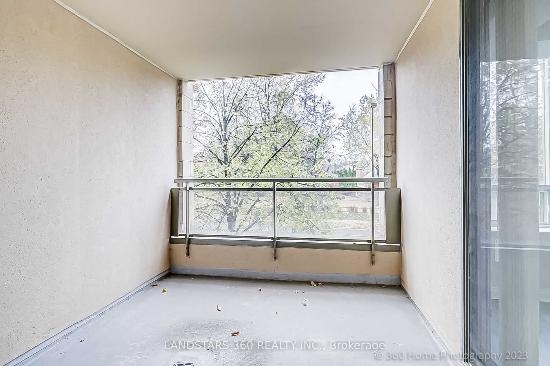 256 Doris Ave, #206