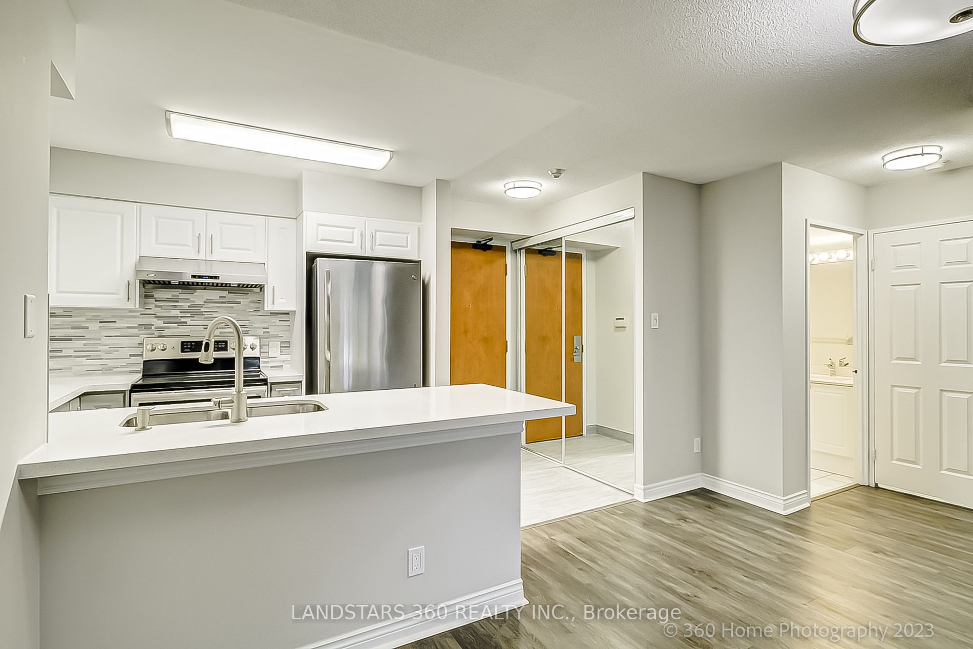 256 Doris Ave, #206