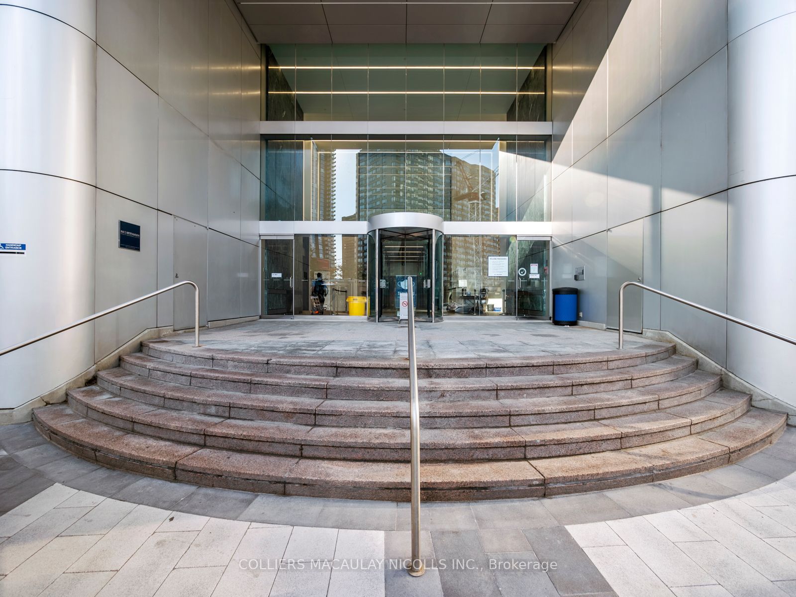 4950 Yonge St, #2110