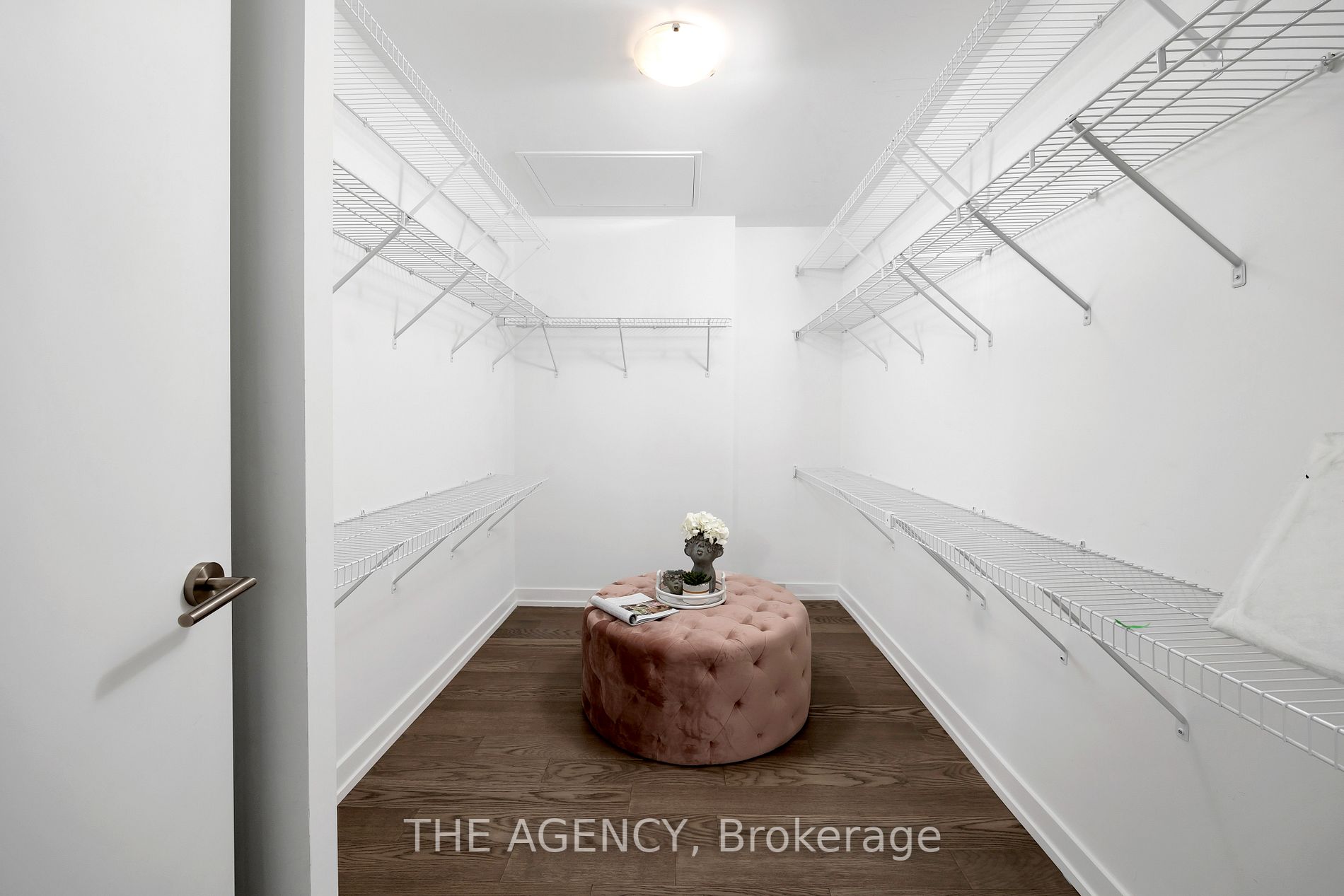 161 Roehampton Avenue, #804