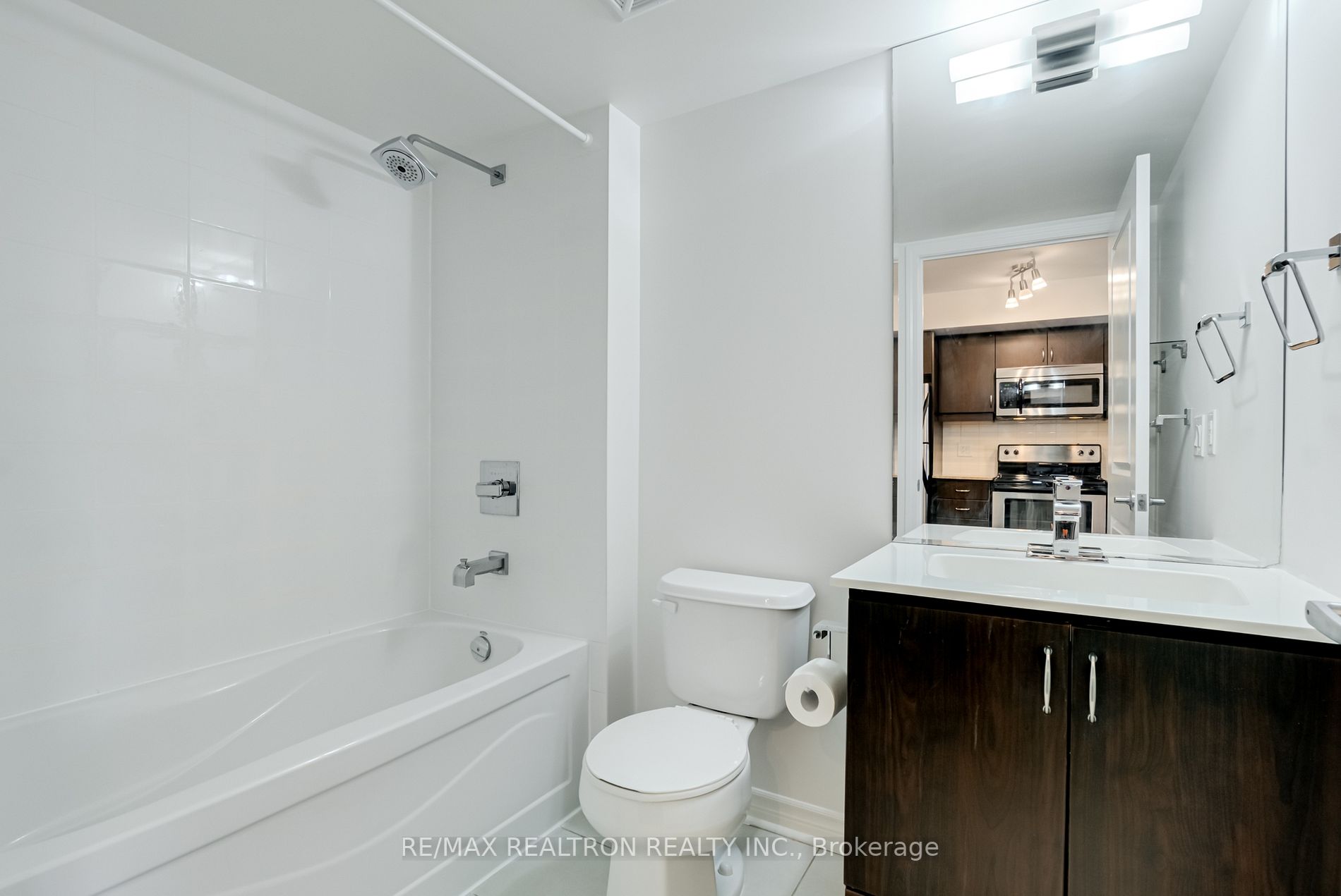 27 Rean Dr, #526