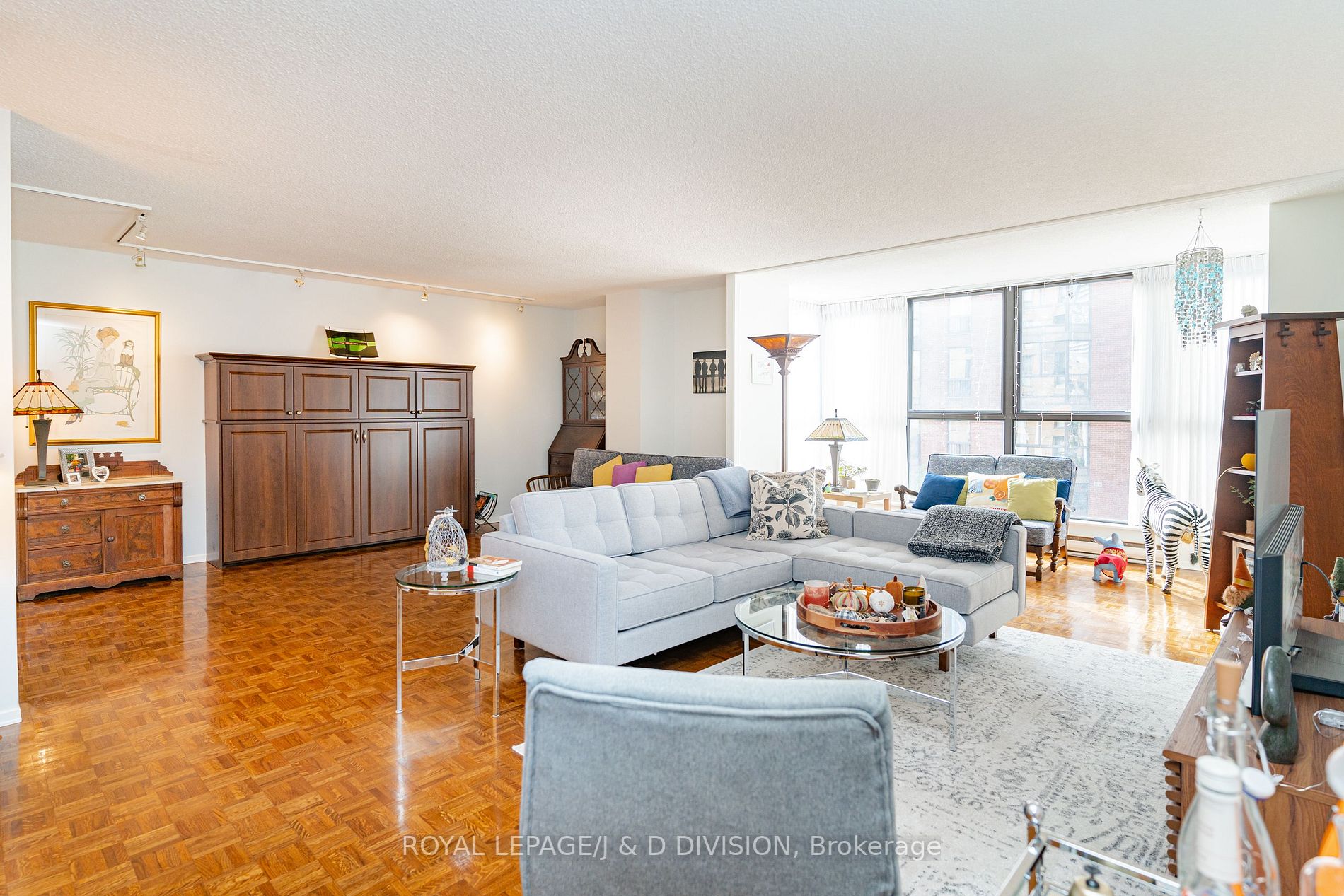 35 Church St, #410