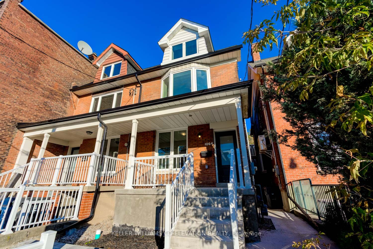 1064 College St, #Bsmt