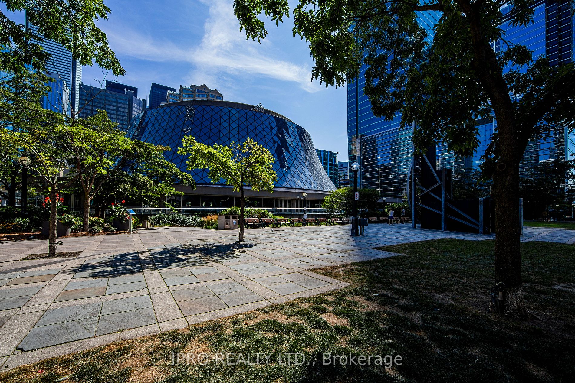 224 King St W, #501