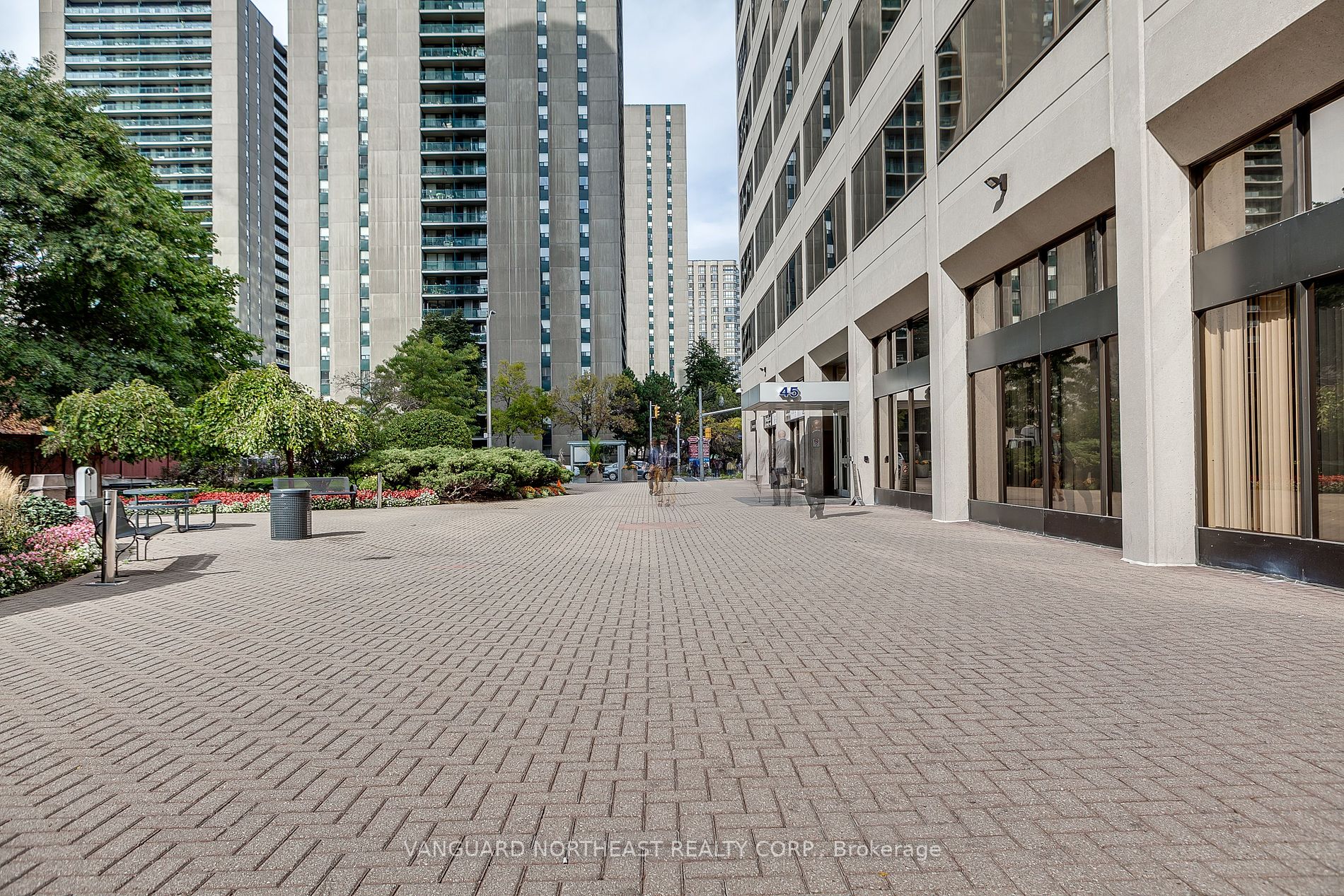 45 Sheppard Ave E, #221