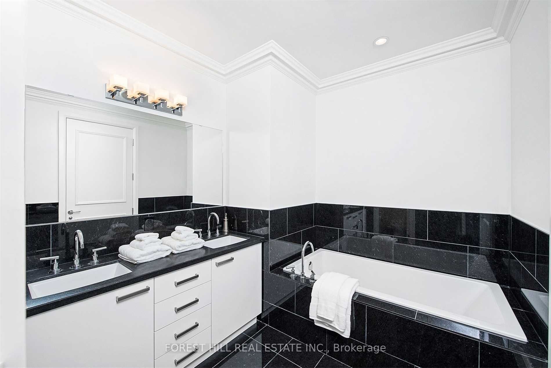 311 Bay St, #4202