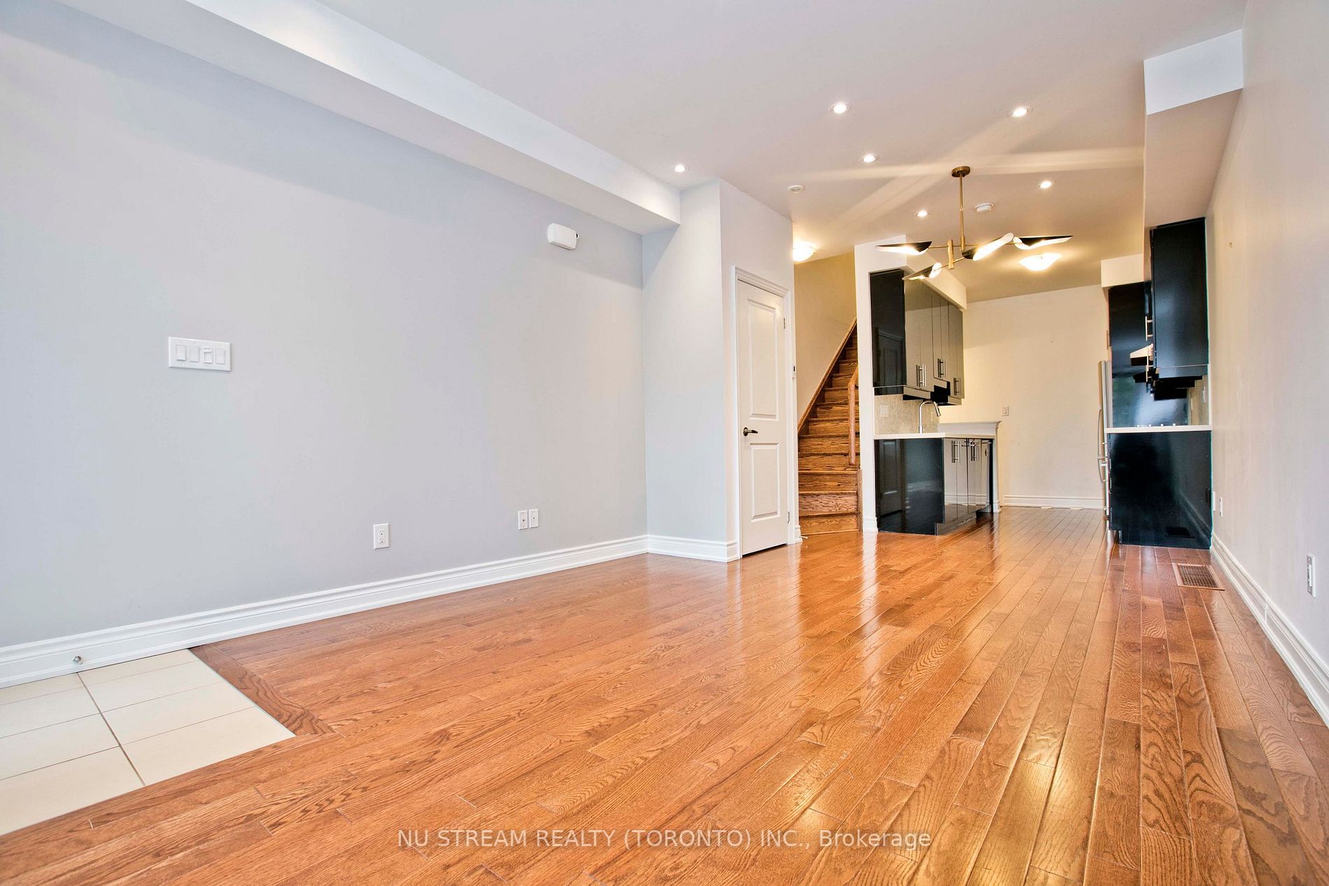 70 Hargrave Lane, #08