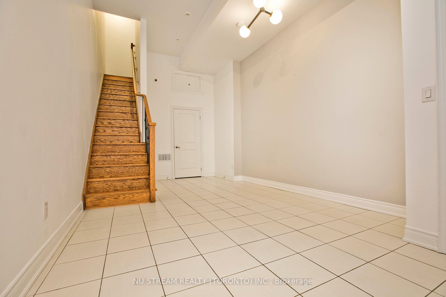 70 Hargrave Lane, #08