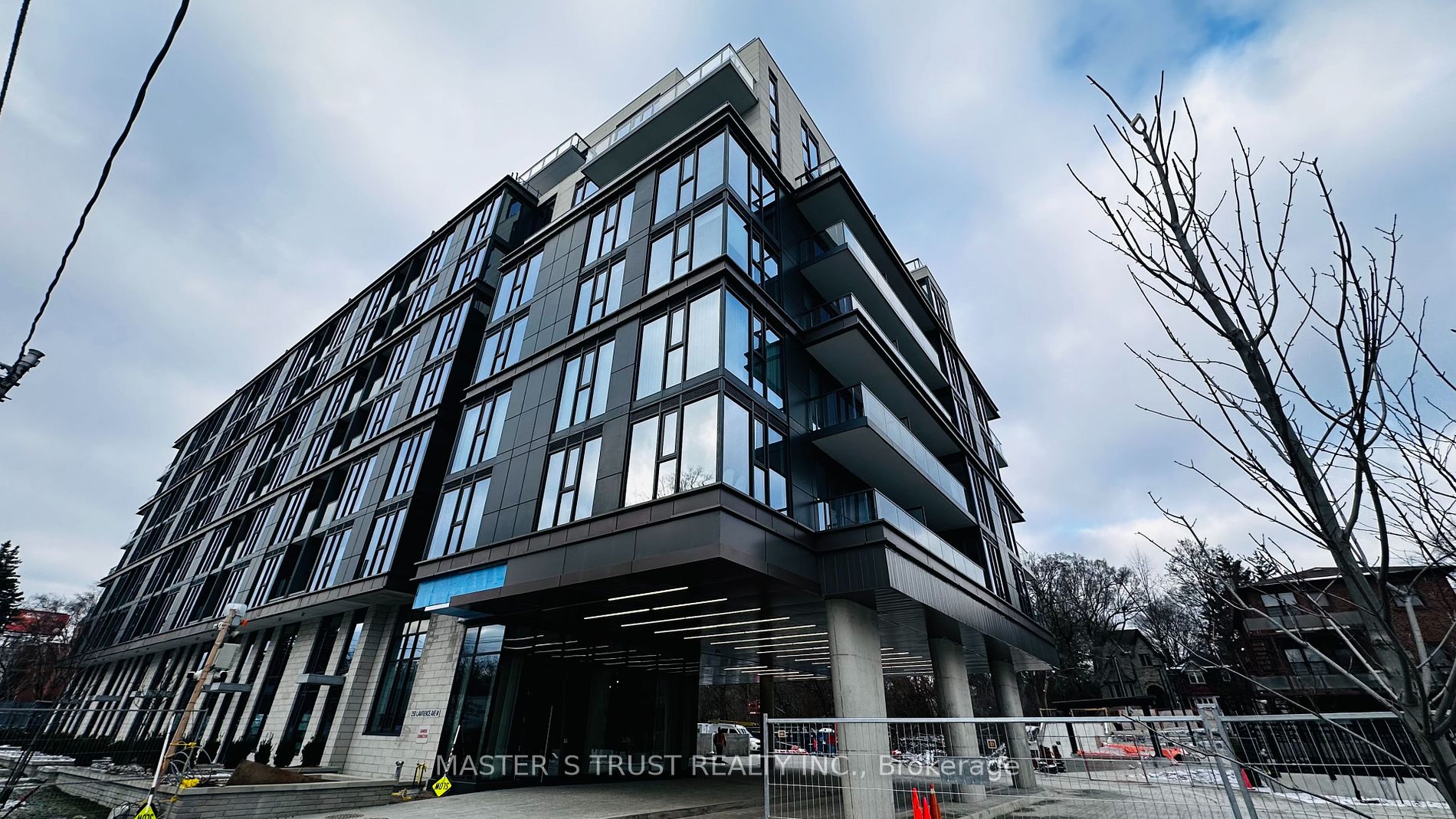 250 Lawrence Ave W, #306