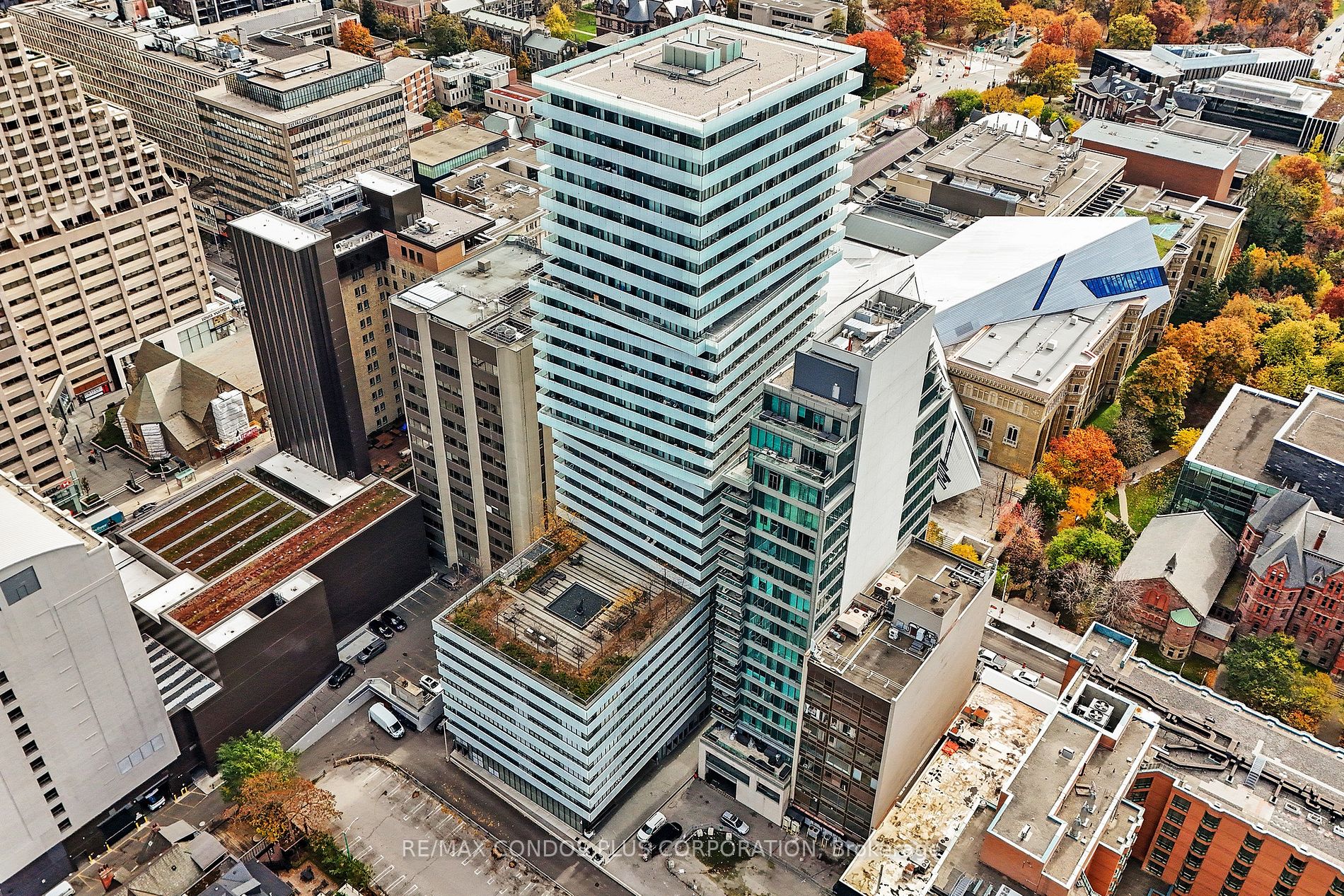 200 Bloor St W, #2105