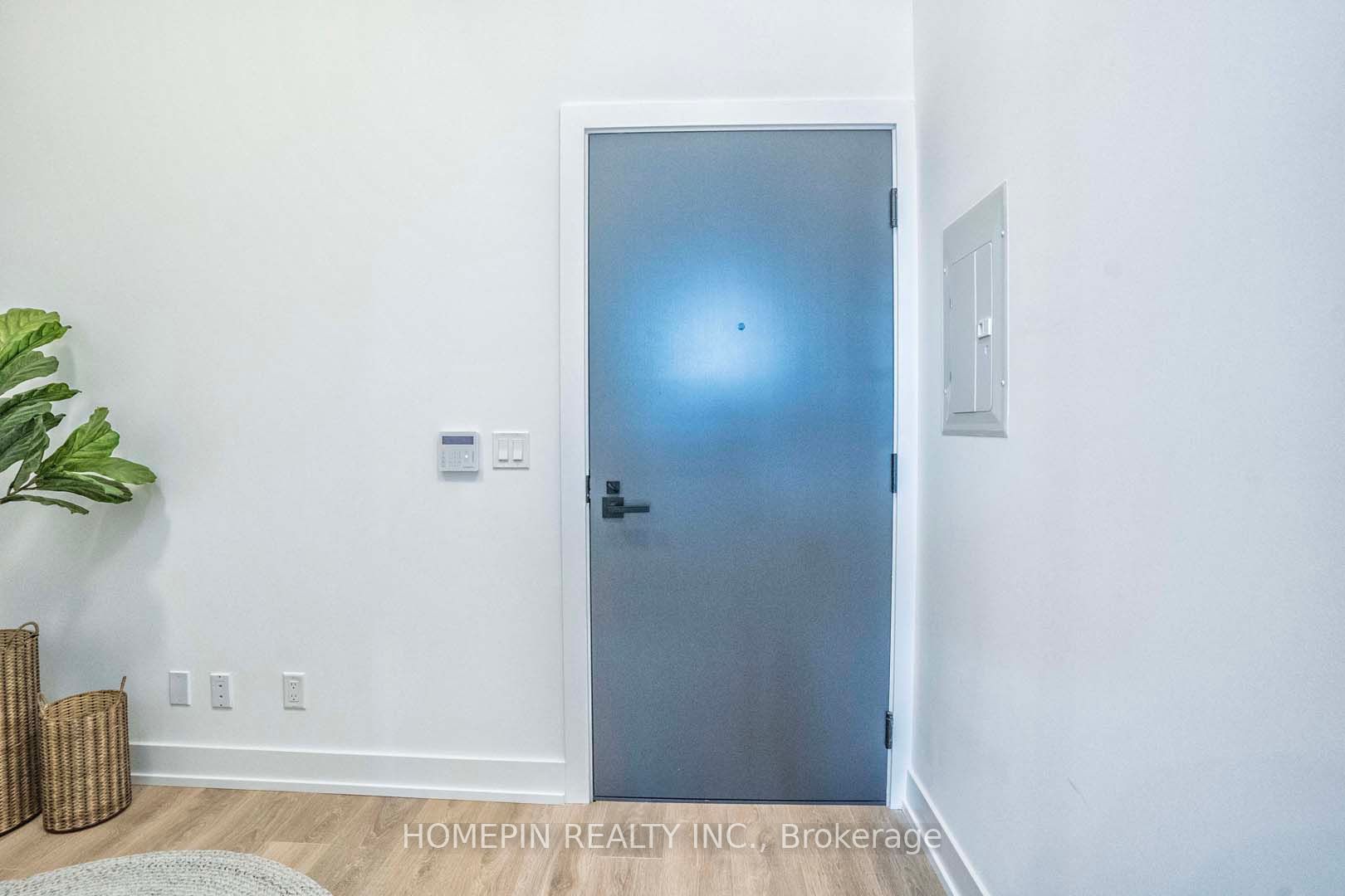 25 Adra Grado Way, #611