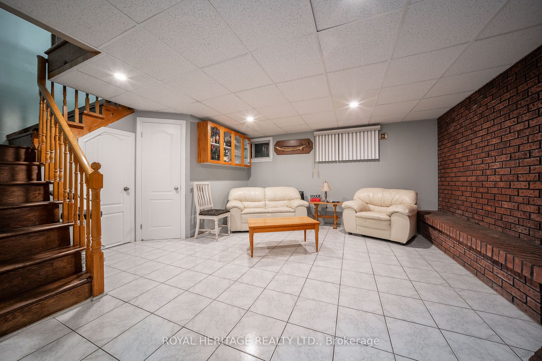 93 Wyndcliff Cres