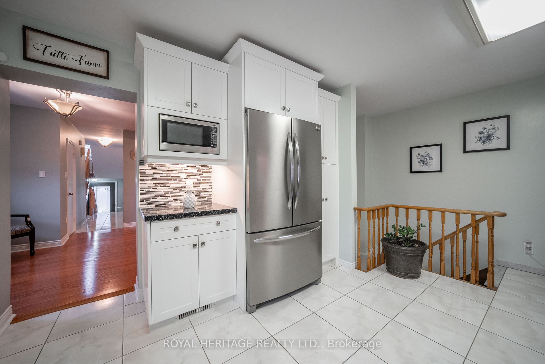 93 Wyndcliff Cres
