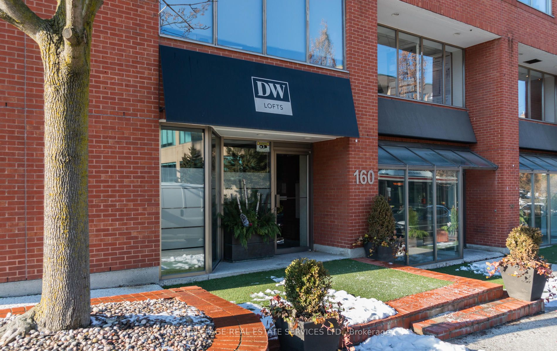 160 Bedford Rd, #301