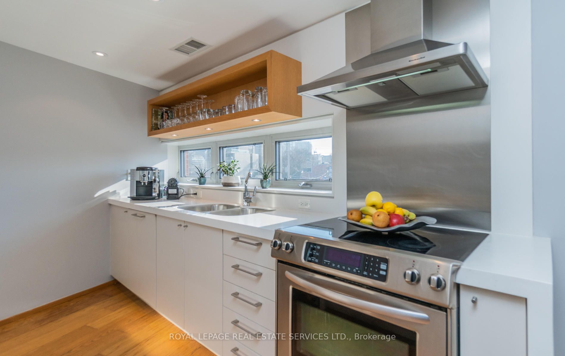 160 Bedford Rd, #301