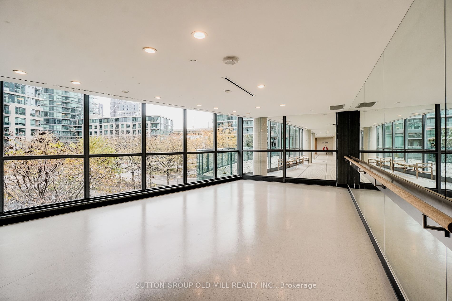 209 Fort York Blvd, #180