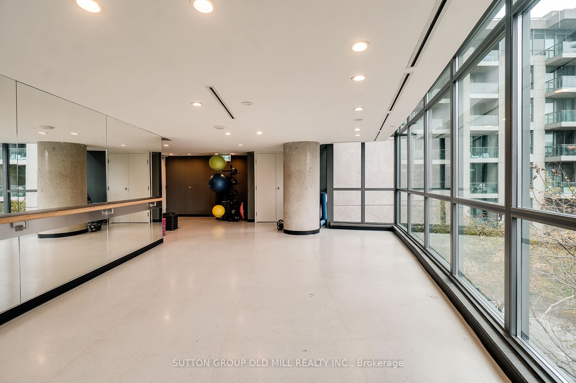 209 Fort York Blvd, #180