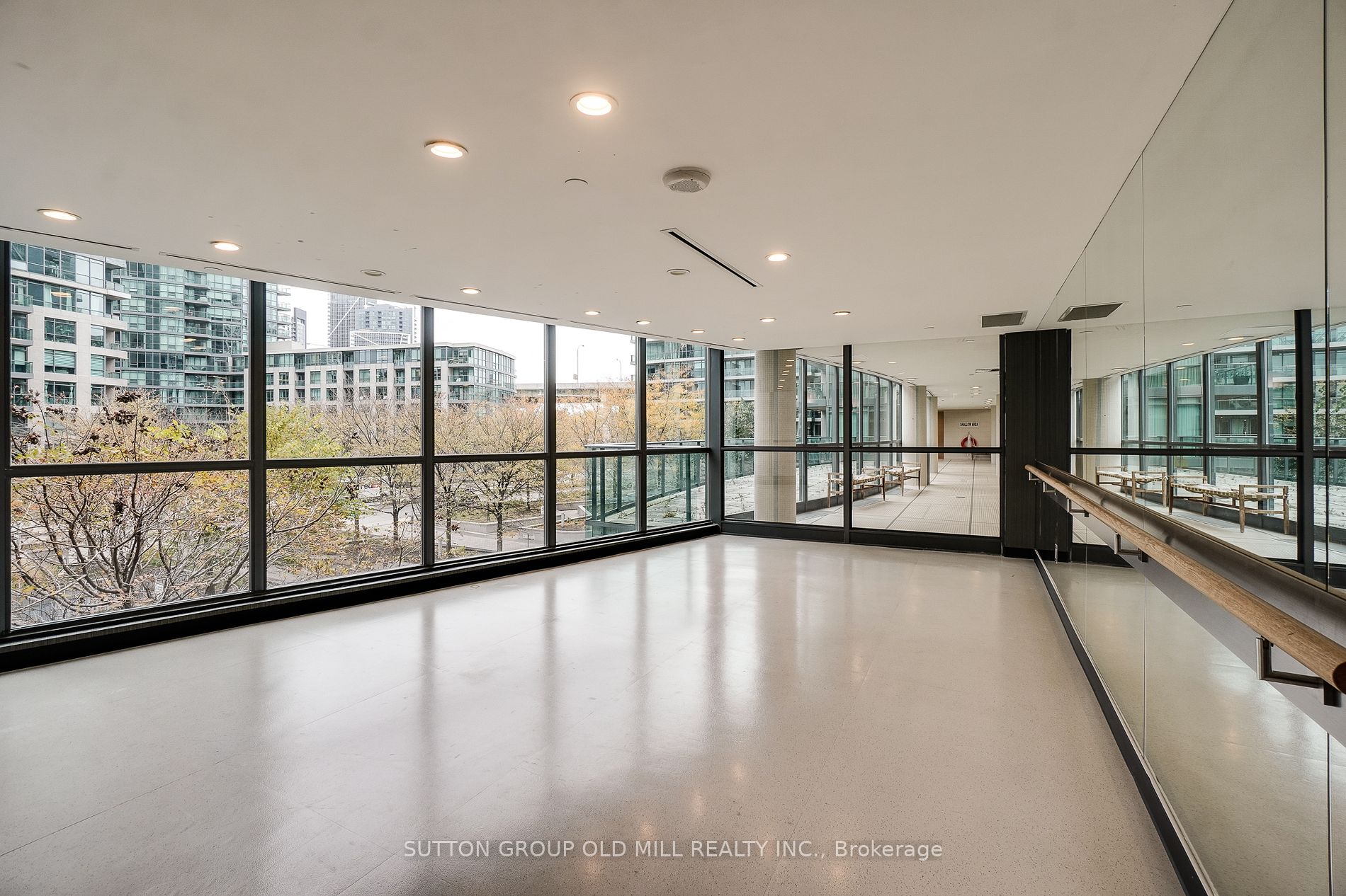 209 Fort York Blvd, #180