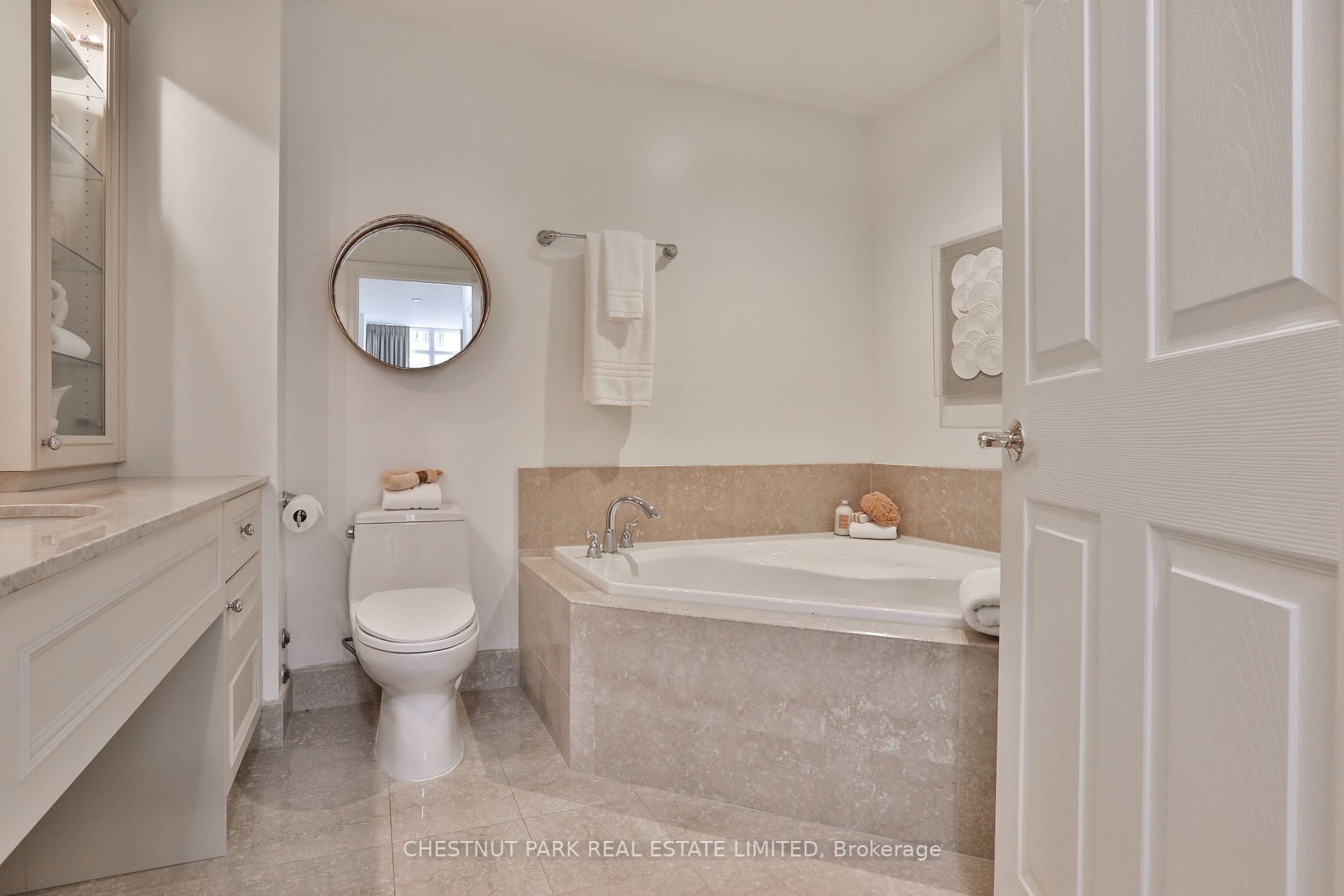 55 Delisle Ave, #602