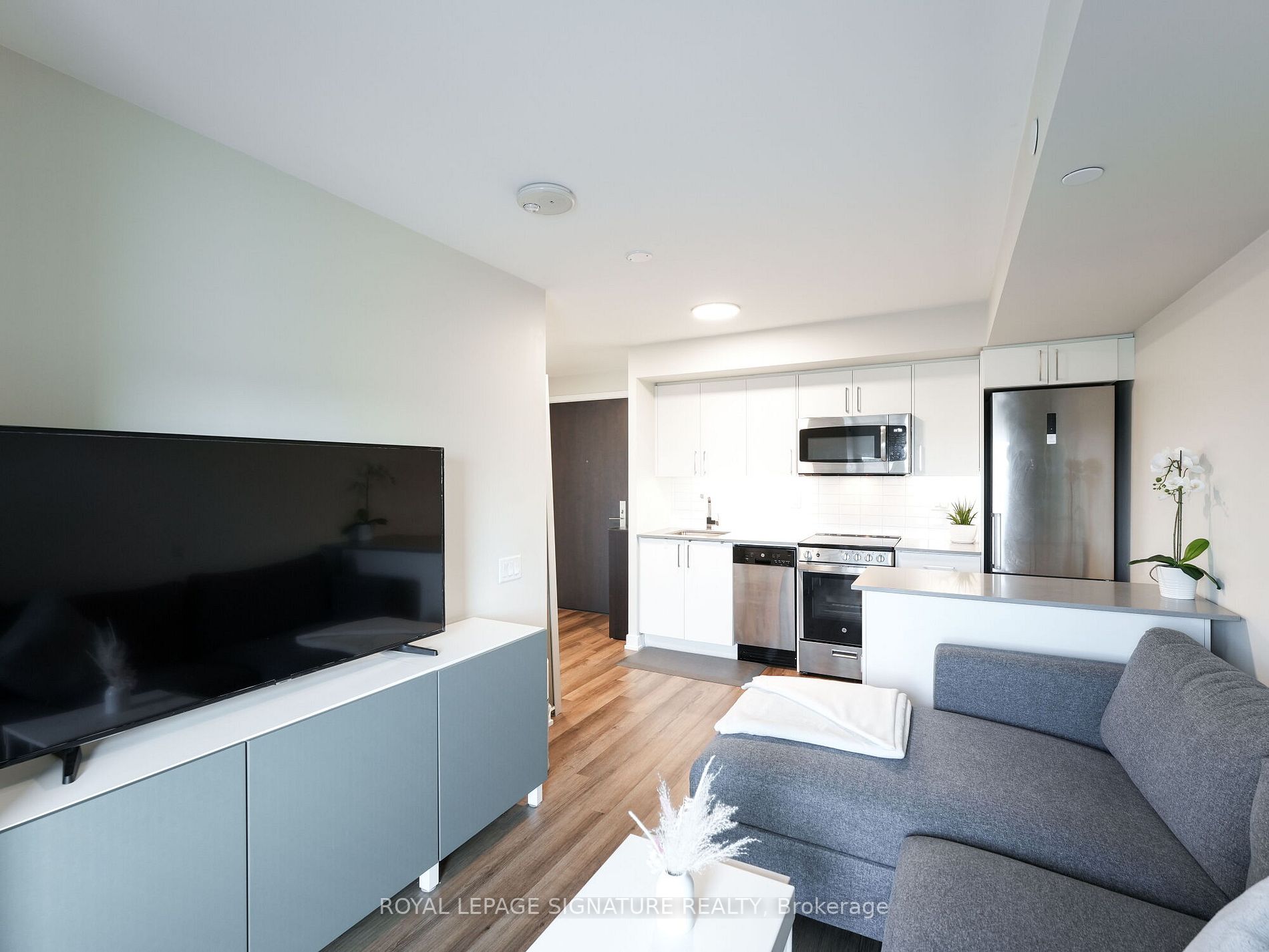 38 Monte Kwinter Crt, #517