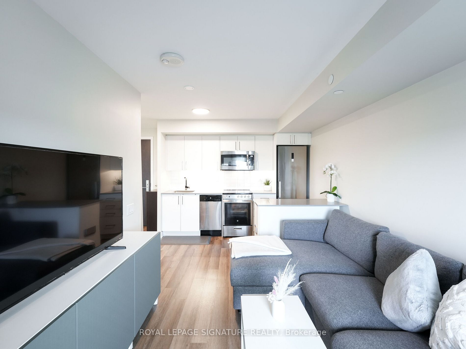 38 Monte Kwinter Crt, #517