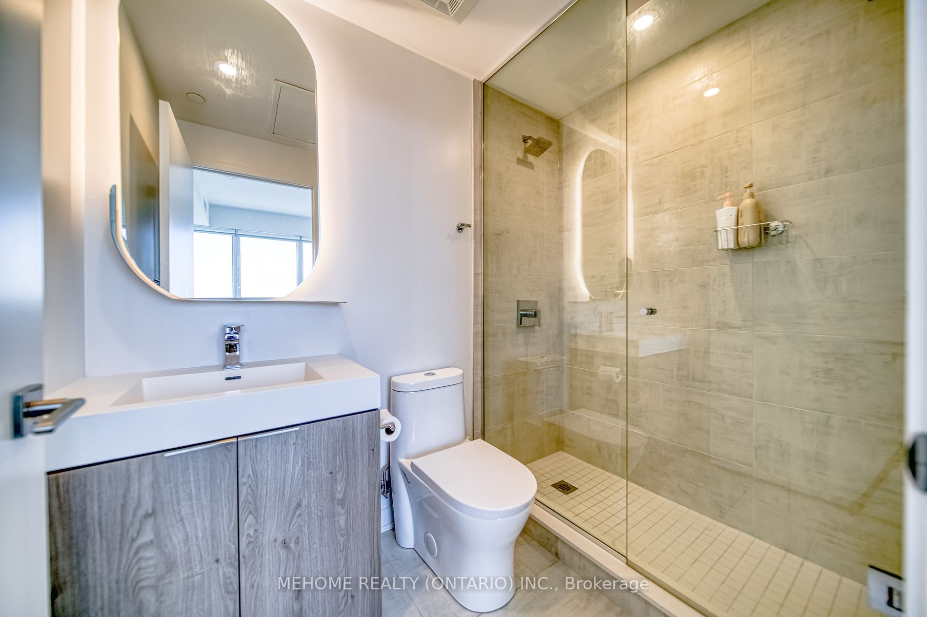 15 Holmes Ave, #2111