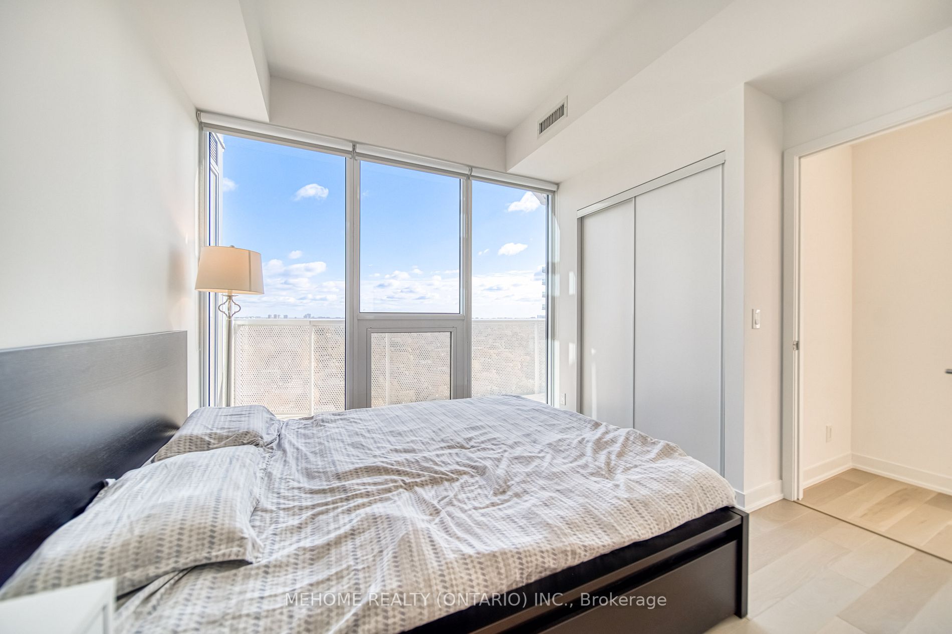 15 Holmes Ave, #2111