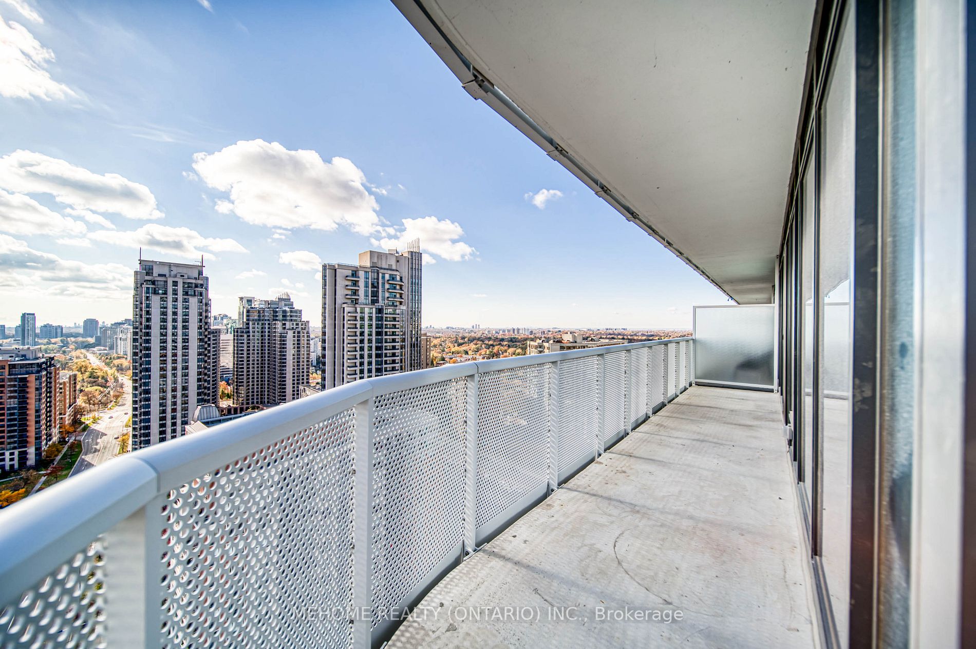 15 Holmes Ave, #2111