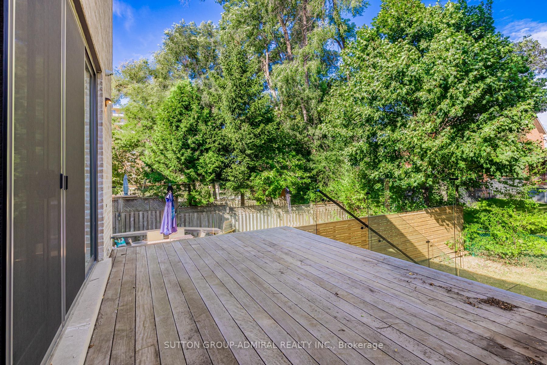 248 B Hillhurst Blvd