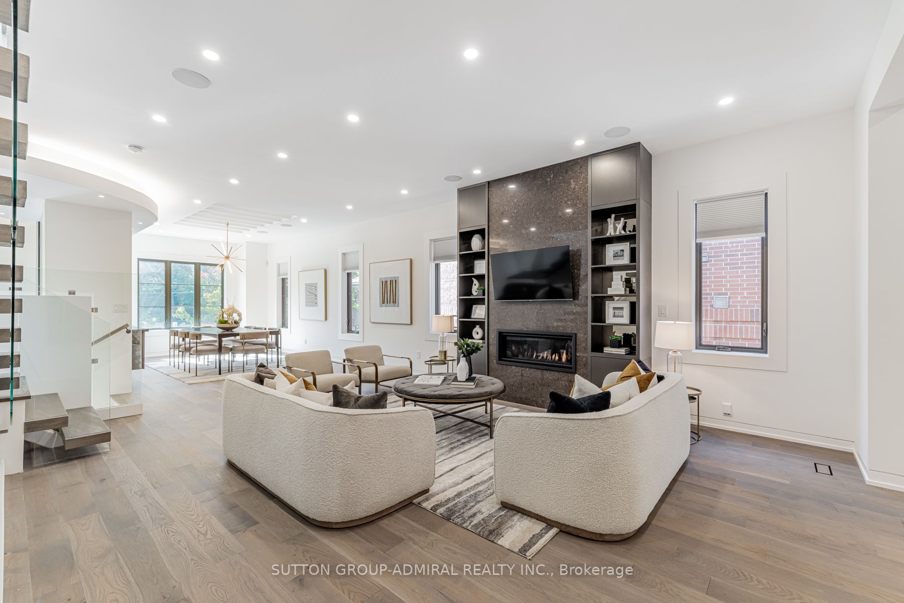 248 B Hillhurst Blvd