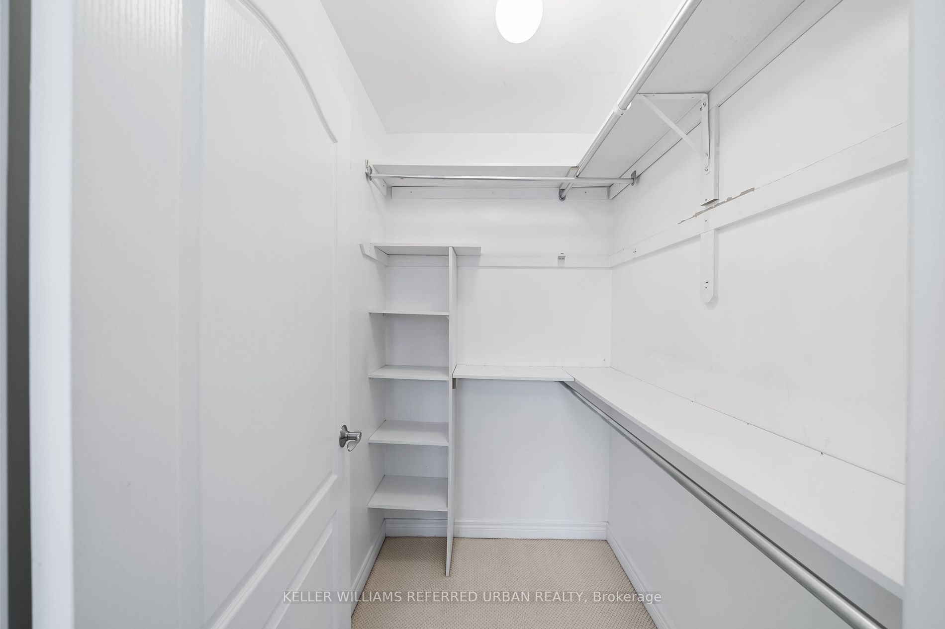2 Edith Dr, #207