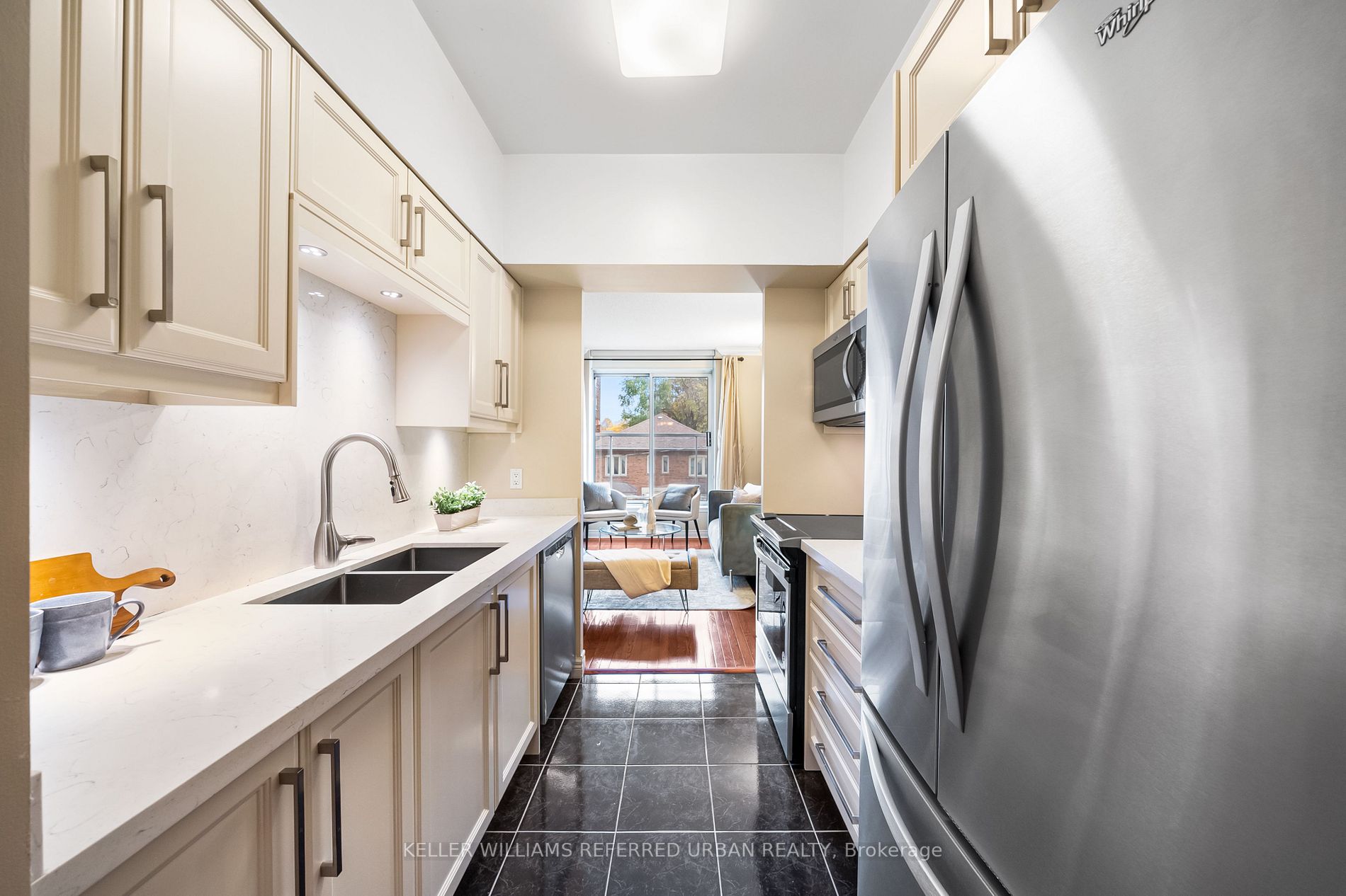 2 Edith Dr, #207