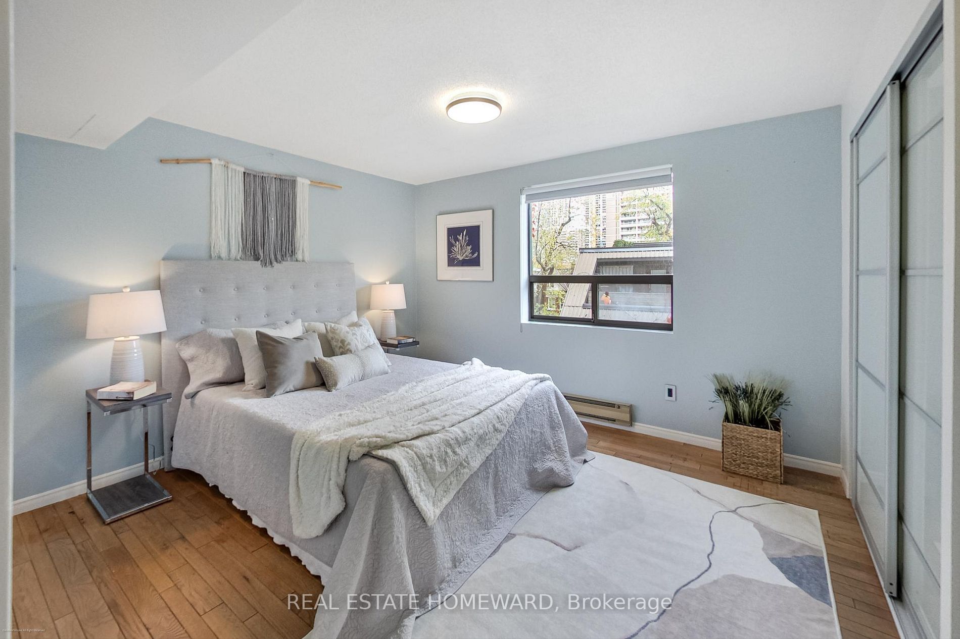 19 Dundonald St, #302