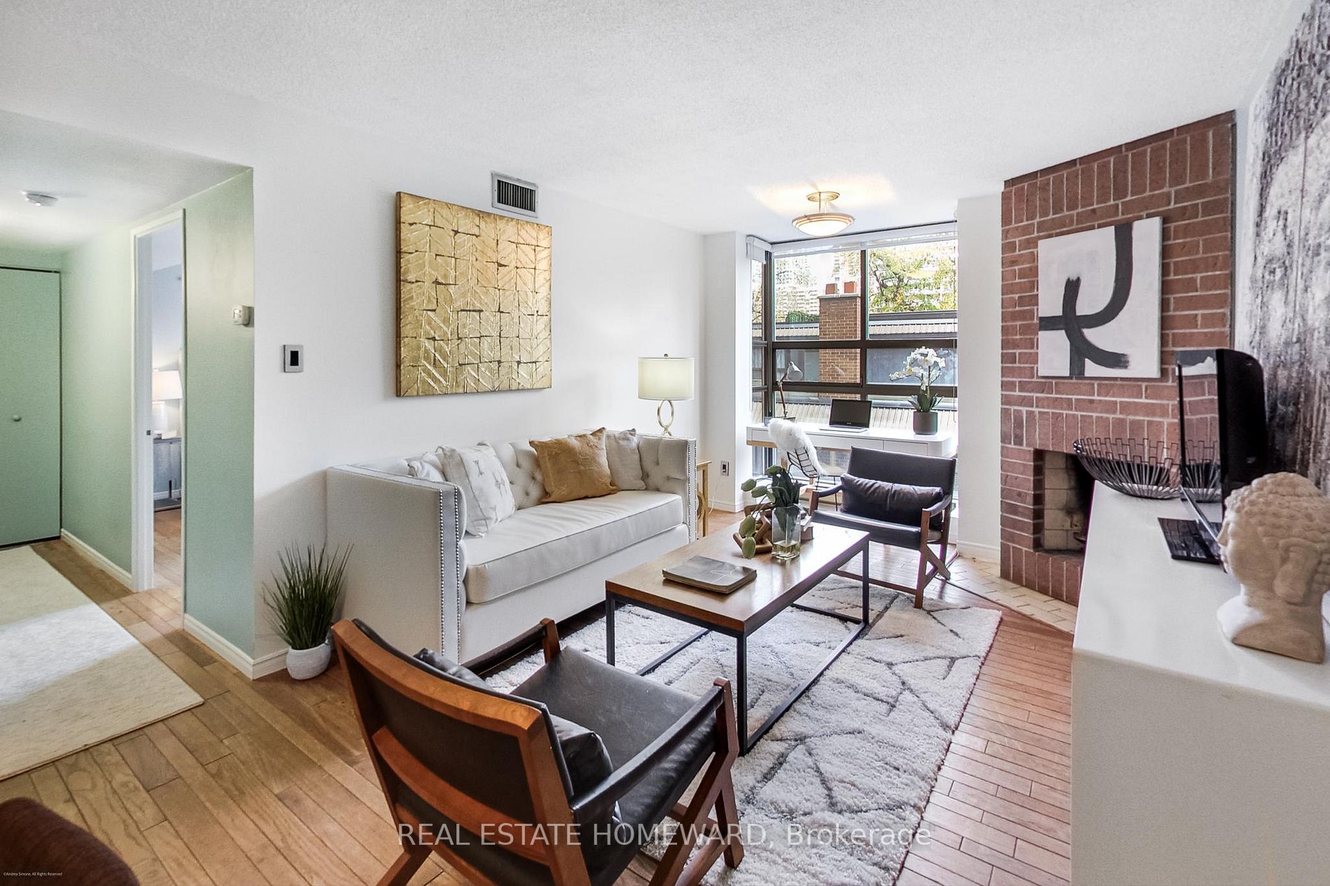 19 Dundonald St, #302