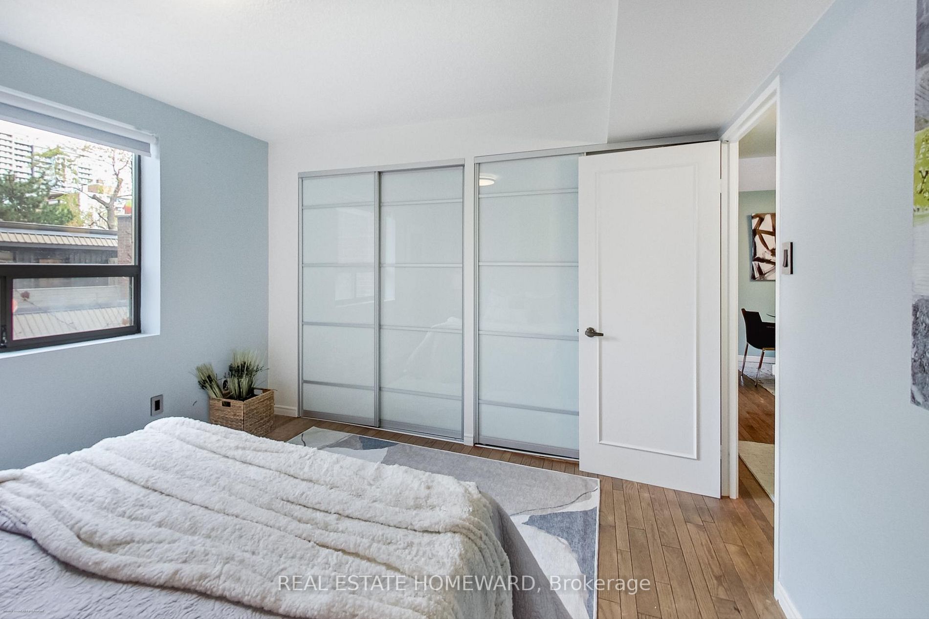 19 Dundonald St, #302